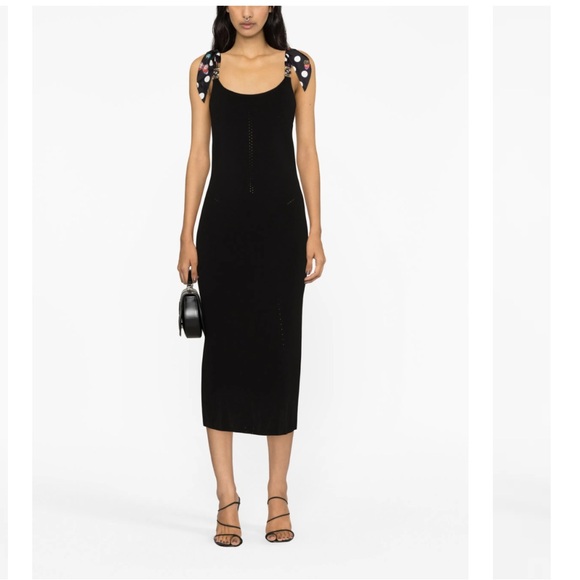 Versace
Butterflies Medusa '95 Knit Midi Dress - Picture 1 of 11